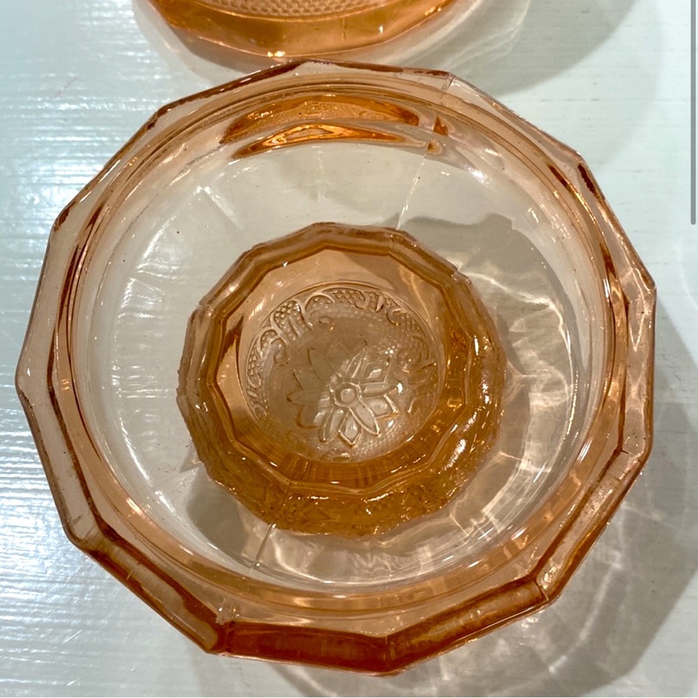 Vintage Tiara Sandwich Peach/Pink Glass Canister By Indiana Glass Co. - Picture 4 of 5